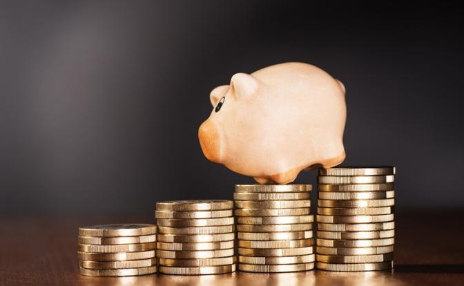 Социологи узнали, сколько могут протянуть россияне на свои сбережения