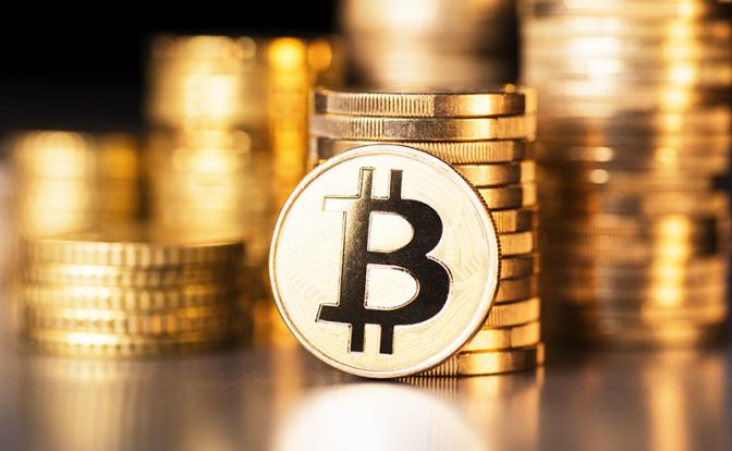 Специалист по цифровым активам рассказал, когда криптовалюта вернется к росту