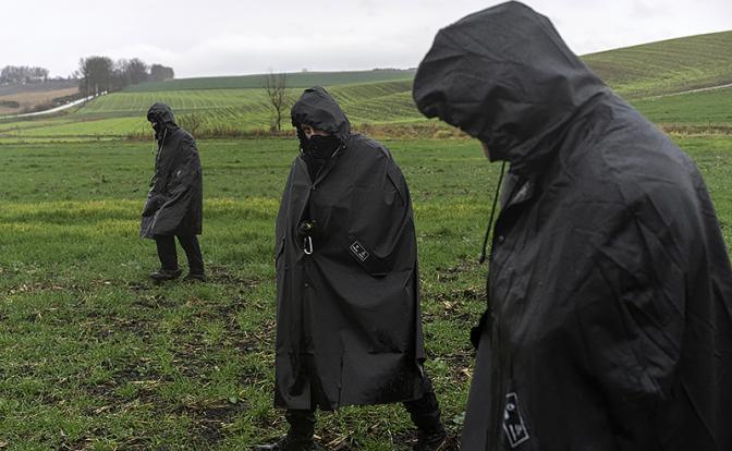 На фото:  в польском селе Пшеводув после инцидента с ракетой