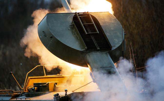 На фото: реактивная установка разминирования УР-77 «Метеорит»