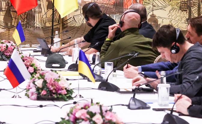 Кремль заявил, что Украина покинула переговоры с Россией по указу сверху