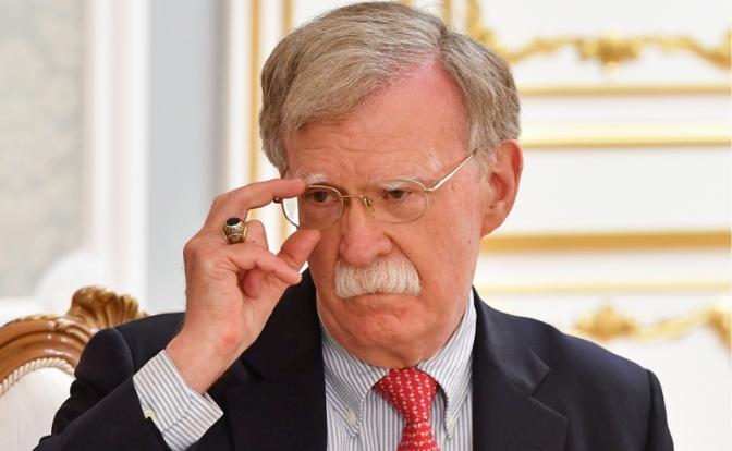 На фото: советник президента США по национальной безопасности Джон Болтон во время встречи с президентом Белоруссии Александром Лукашенко