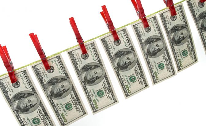 Нижняя точка по нефти пройдена: эксперт о падении курса доллара к рублю