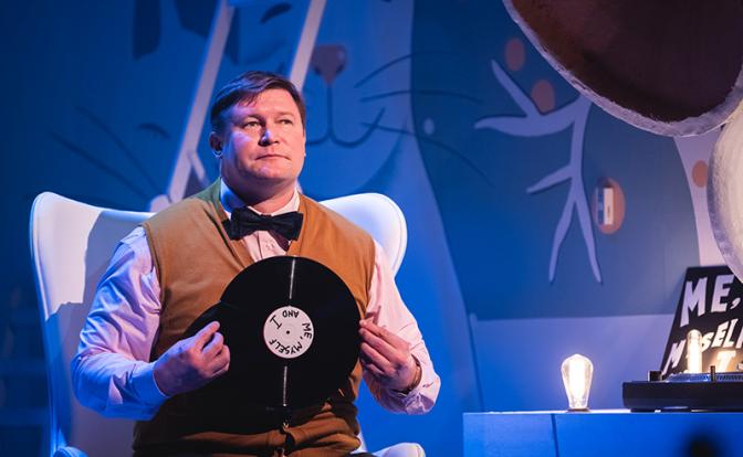 Московский театр зовет на «Час тишины» под джаз и Васю Ложкина