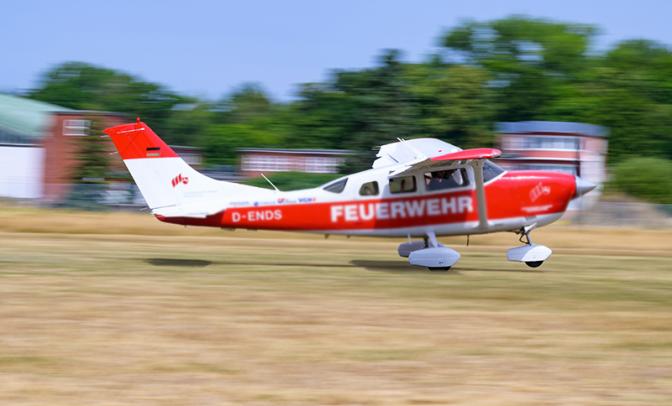 На фото: самолет Cessna 206