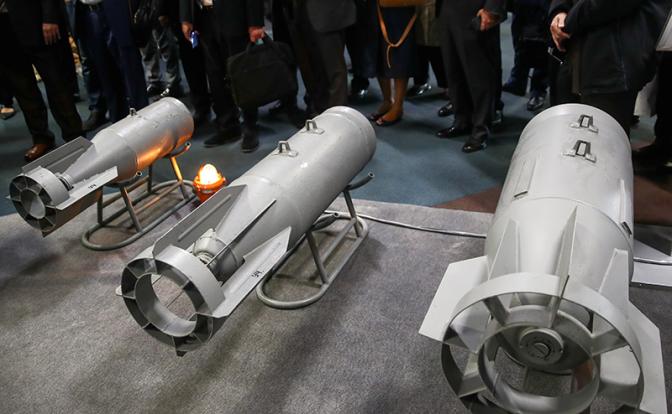 На фото: авиационные бомбы ФАБ-500