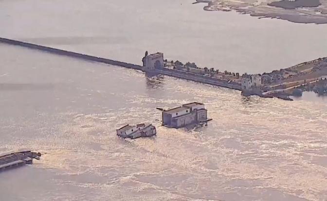 На фото: последствия обстрела Каховской ГЭС.