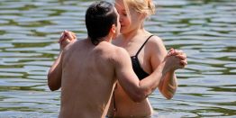 Москвичи открыли купальный сезон в эти выходные. И уже стало известно, какая погода ждет горожан в следующий уик-энд