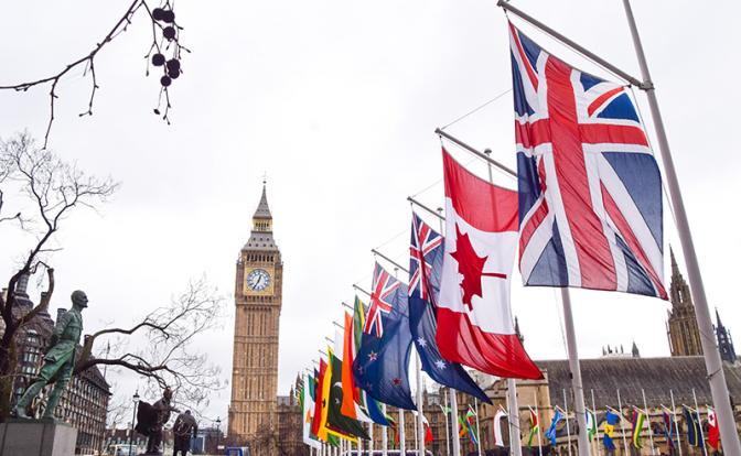 Эксперт рассказал, как Великобританию и фунт усилил разрыв ЕС с Россией