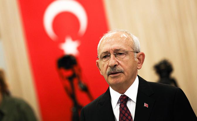 На фото: глава Республиканской народной партии Турции Кемаль Кылычдароглу