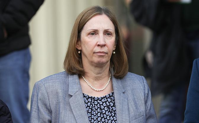 На фото: посол США в Москве Линн Трейси