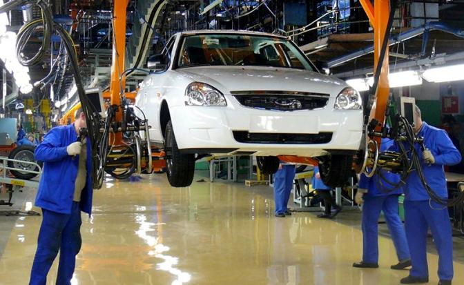 В РФ хотят ограничить цены на отечественные автомобили