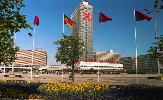 На фото: Германская Демократическая Республика. Берлин, 1981 год.