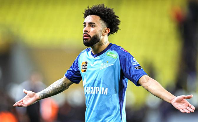 На фото: полузащитник ФК "Зенит" Клаудиньо