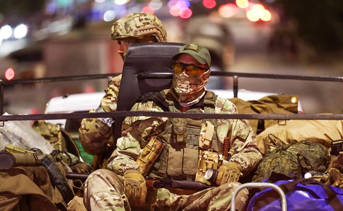 На фото: бойцы ЧВК "Вагнер"