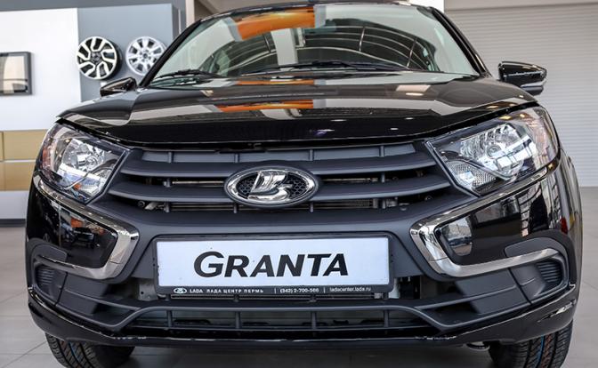 «Рады порванной покрышке»: Эксперт оценил интерес к автомобилям Lada в Африке