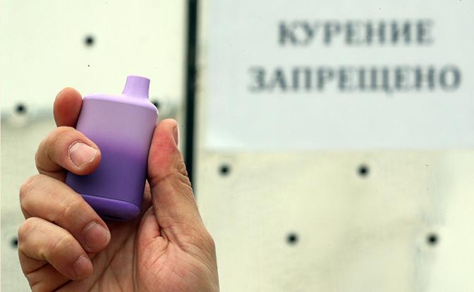 Госдума хочет полностью запретить вейпы в России