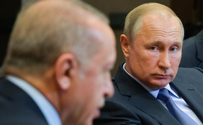 На фото: президент России Владимир Путин во время встречи с президентом Турции Реджепом Тайипом Эрдоганом