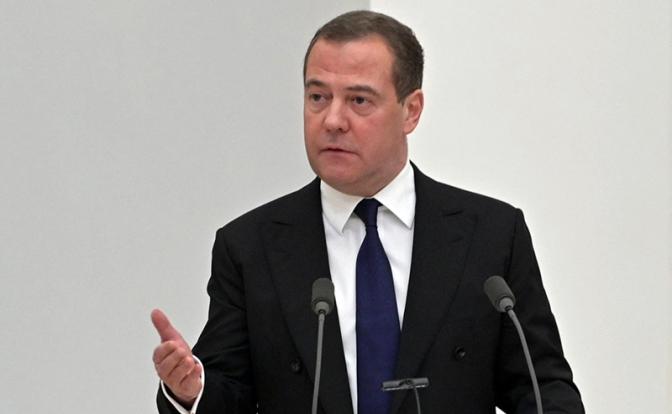 На фото: заместитель председателя Совбеза РФ Дмитрий Медведев