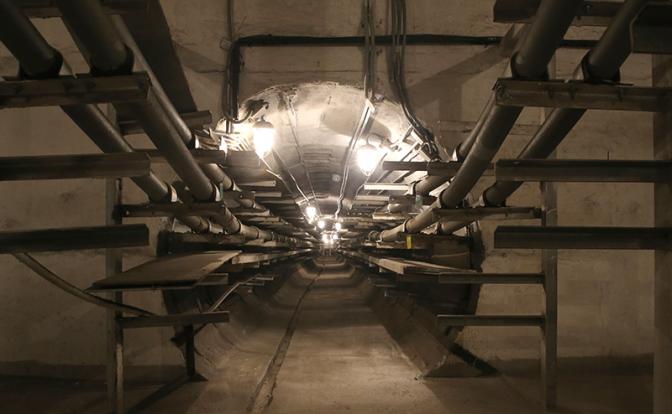 На фото: в коллекторе "Новоспасский" под Третьим транспортным кольцом.