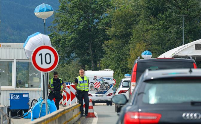 ЕС запретил россиянам въезжать на свою территорию на личных авто, планшеты и смартфоны - под вопросом