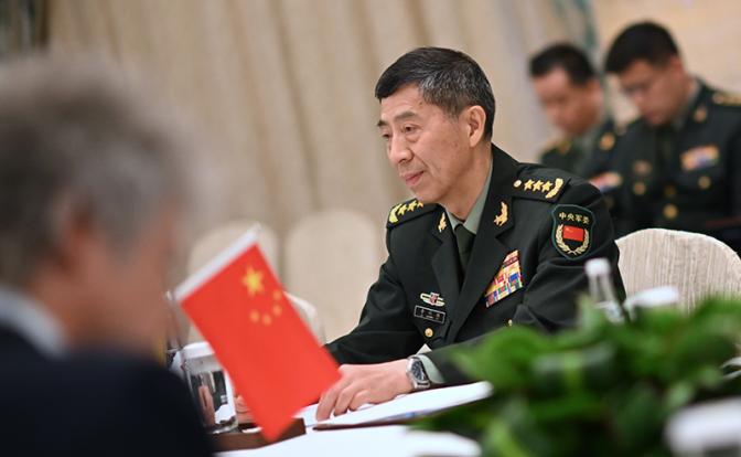 На фото: глава Минобороны КНР Ли Шанфу