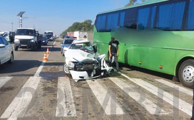 Автобус детской спортивной команды попал в ДТП на Кубани — есть погибший