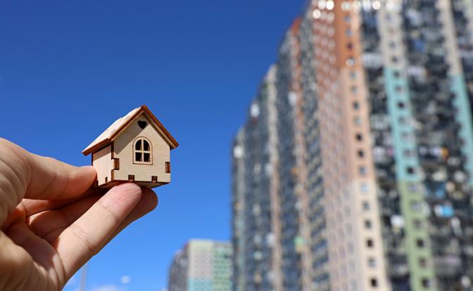 Риэлтор Апрелев назвал причины отрыва цен на первичное и вторичное жилье в РФ