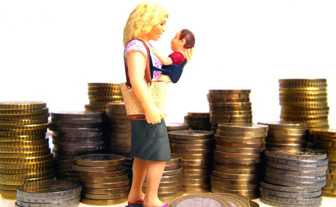 Кабмин внес в Госдуму законопроект о создании спецреестра должников по алиментам