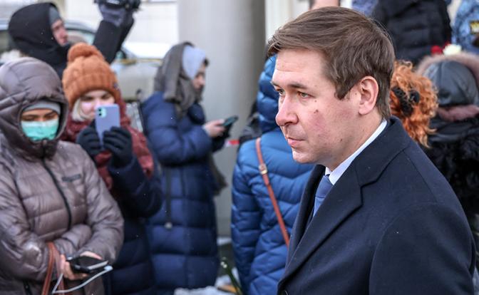 Дело о госизмене в форме перехода на сторону противника возбудили против адвоката Новикова