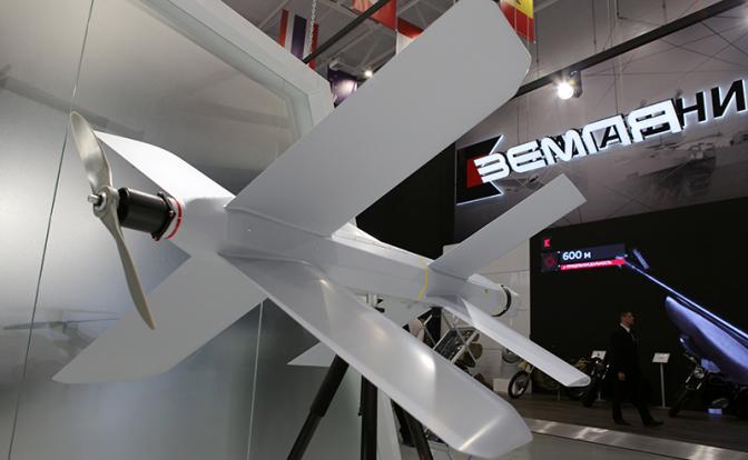 На фото: ударный беспилотник-камикадзе "ZALA Ланцет" от концерна "Калашников"