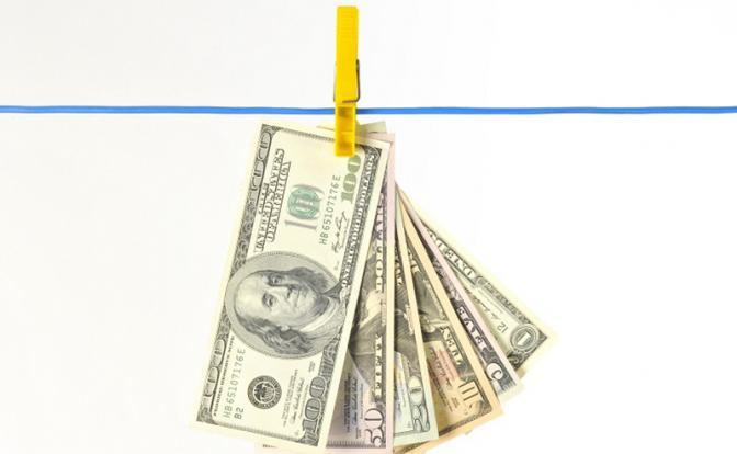 ЦБ сообщил о резком падении курса доллара, банки ждут повышения ключевой ставки