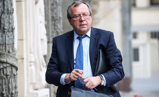 На фото: посол РФ в Израиле Анатолий Викторов