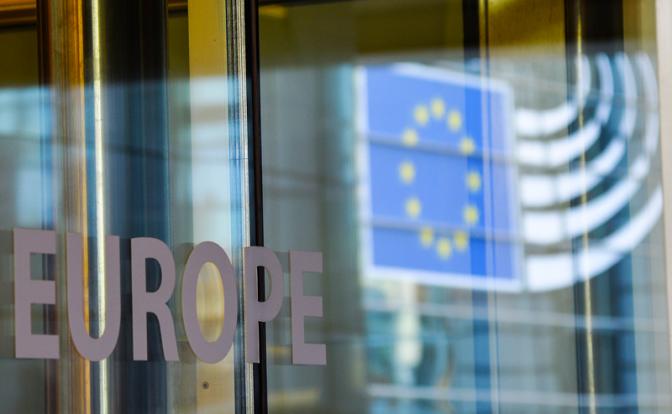 Европарламент потребовал пересмотра запрета на ввоз личных автомобилей россиян в ЕС