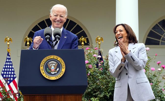 На фото: президент США Джо Байден и вице-президент Камала Харрис