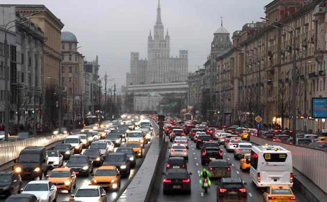 Москва встала в девятибалльных пробках