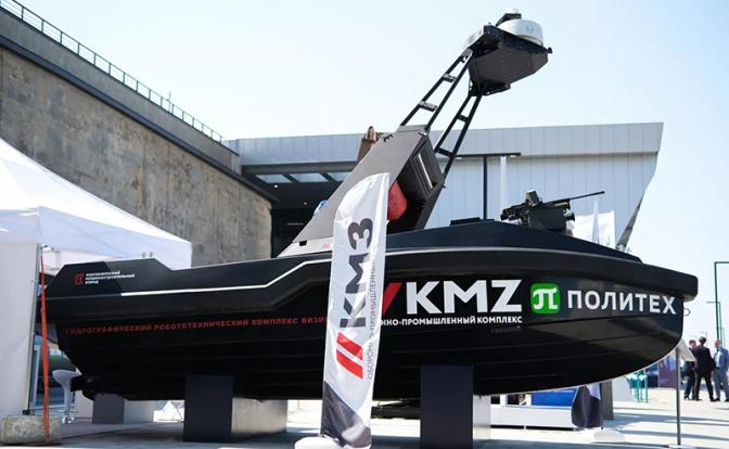 На фото: гидрографический катер ГРК-700 "Визир", разработанный Кингисеппским машиностроительным заводом.