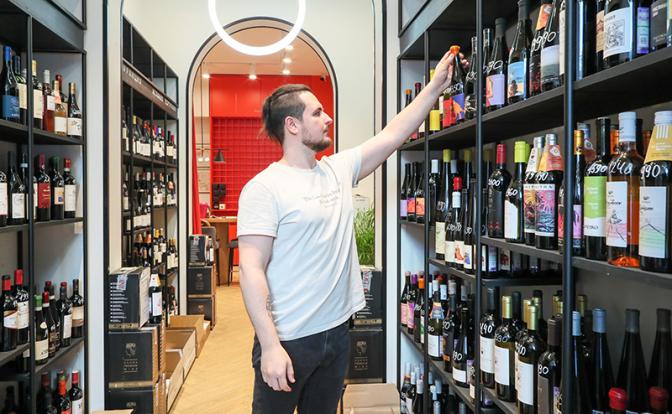 Эксперт сказал, когда вино взлетит в цене после повышения акцизов