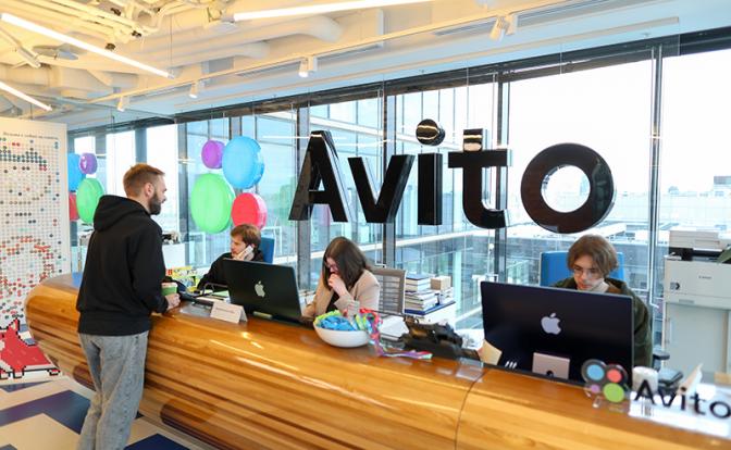 «Авито» признал подделками порядка 5% «люксовых» товаров