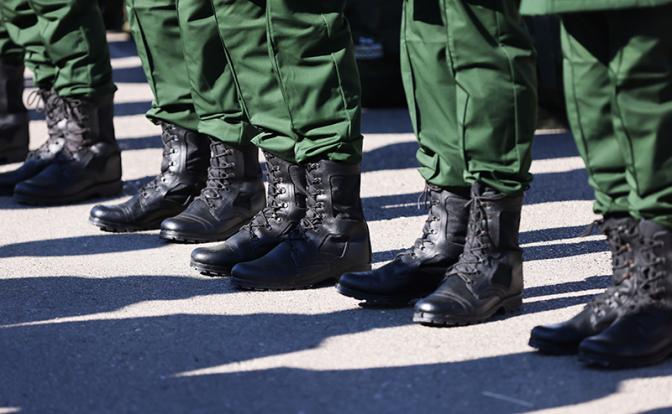 «Проедать государственную еду»: Картаполов о 2-летней службе в армии