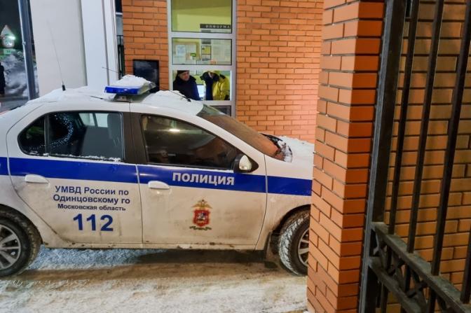 На фото: автомобиль полиции на месте гибели бывшего депутата Верховной Рады Украины Ильи Кивы в Одинцовском районе Московской области