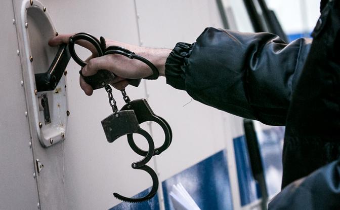 Задержан отец устроившей стрельбу в гимназии Брянска девочки