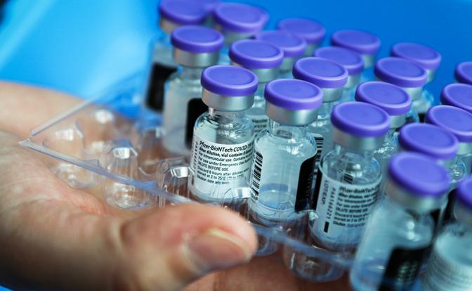 Politico: Страны ЕС утилизировали 215 млн доз вакцин против COVID на 4 млрд долларов