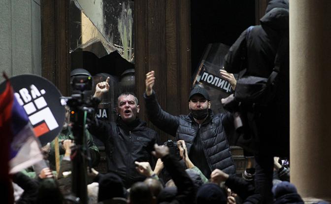 Сербский публицист описала настроения граждан после беспорядков в Белграде