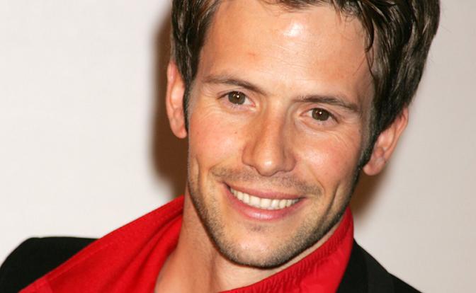 На фото: актер Кристиан Оливер