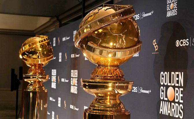 На фото: во время объявления номинантов на 81-ю премию "Золотой глобус" в Беверли-Хиллз, США.