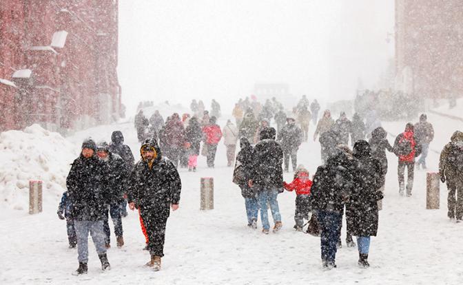 Неожиданно: врач назвал самую опасную зимнюю обувь