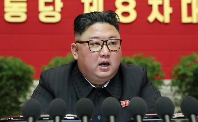 На фото: Северокорейский лидер  Ким Чен Ын