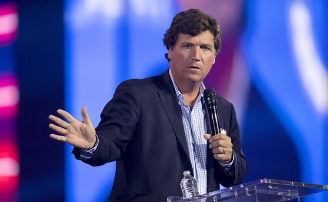 На фото: американский журналист Такер Карлсон