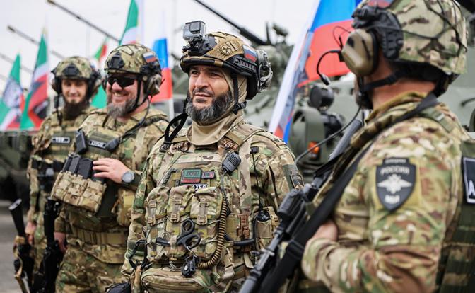 Скотт Риттер: 25 тысяч бойцов Кадырова на одной площади – это впечатляет